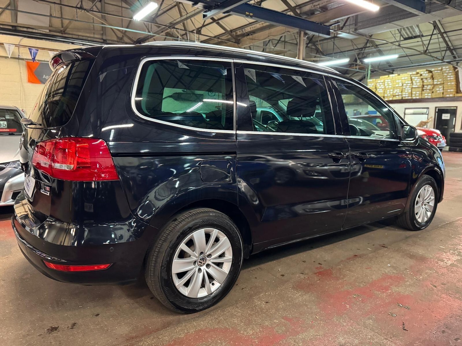 Used Volkswagen Sharan for sale - 76527837: Photo 4