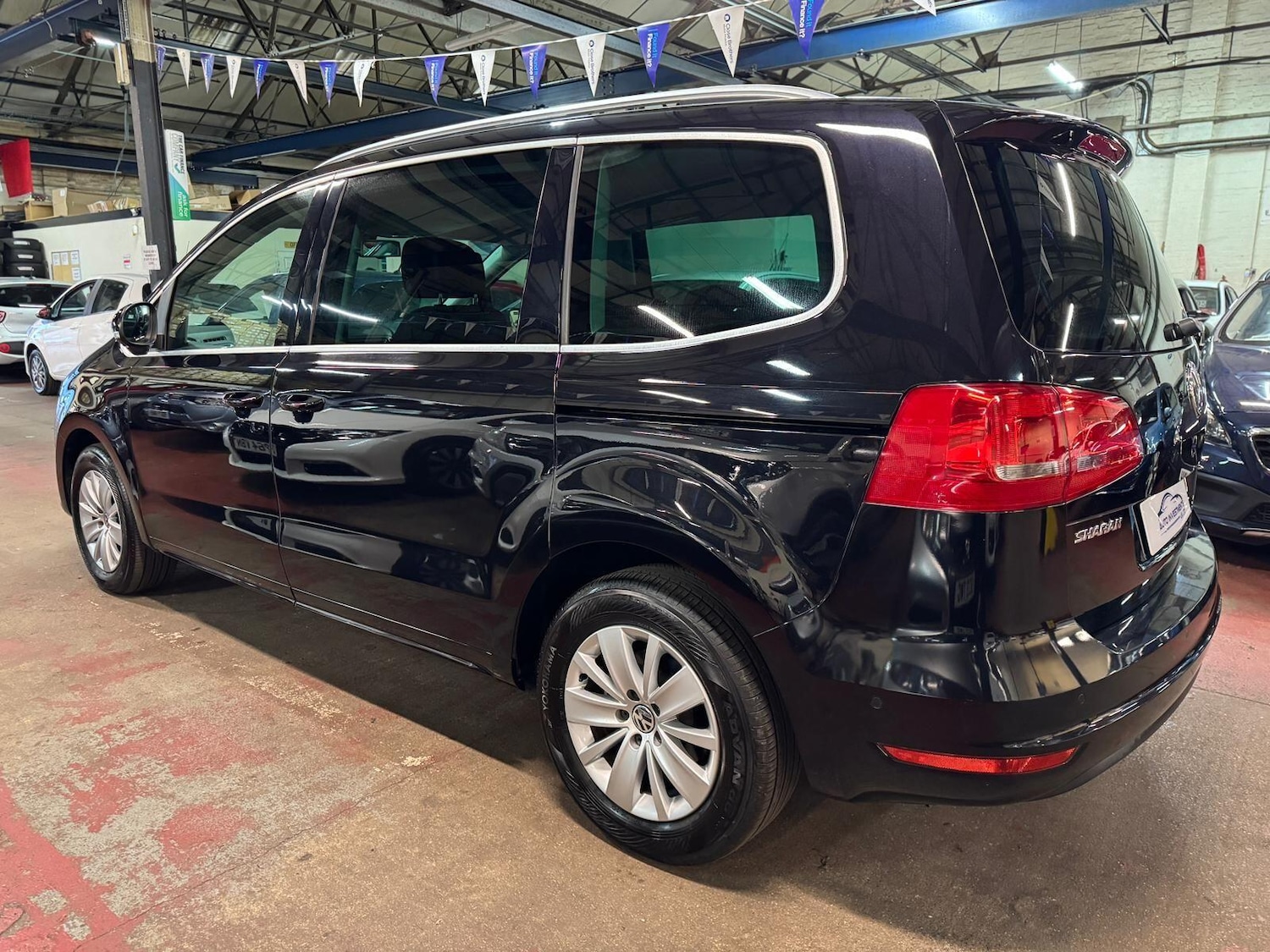 Used Volkswagen Sharan for sale - 76527837: Photo 6