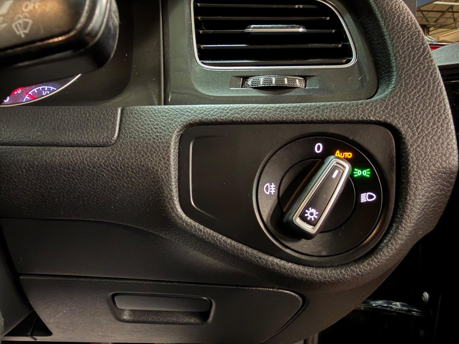 Used Volkswagen Golf 2018 for sale - 77441163: Photo 37