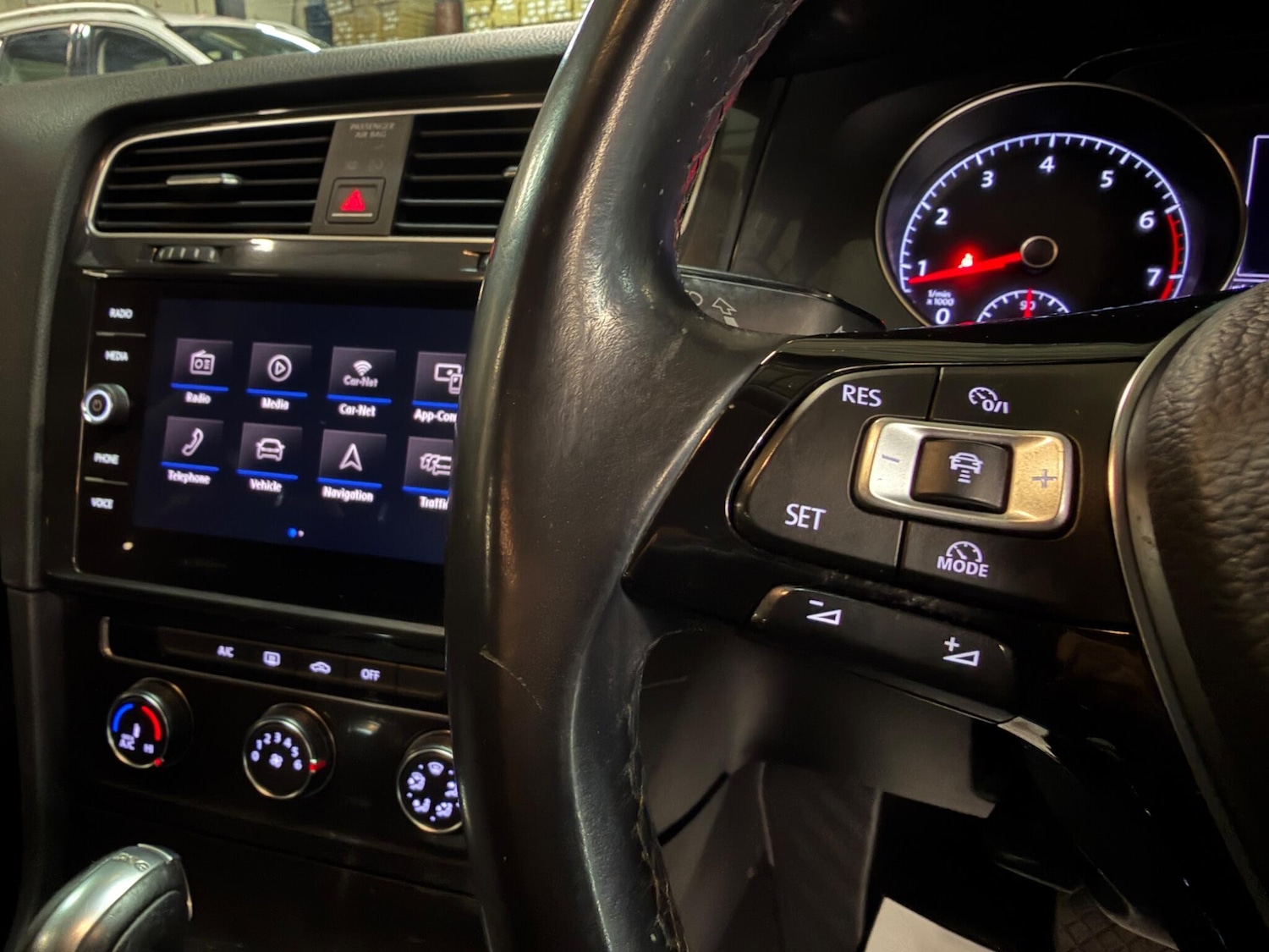 Used Volkswagen Golf 2018 for sale - 77441163: Photo 39