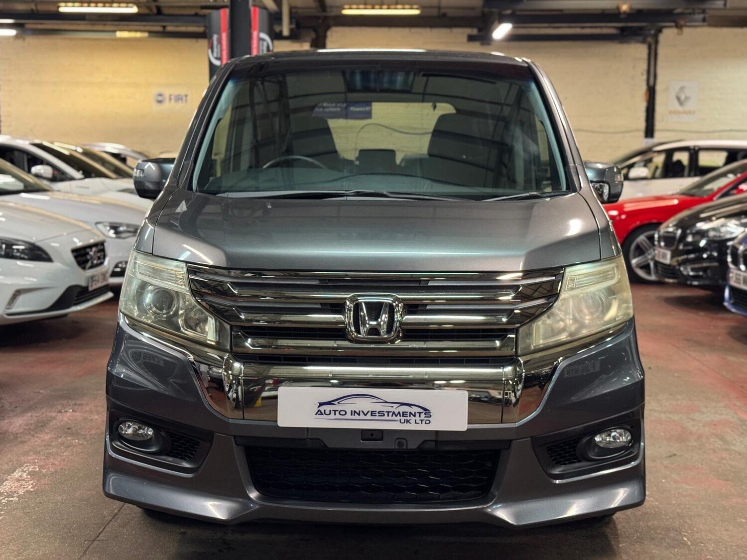 Used Honda Stepwagon for sale - 77768874: Photo 2