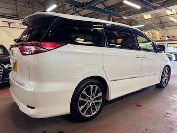 Used Toyota Estima 2016 for sale - 79464374: Photo