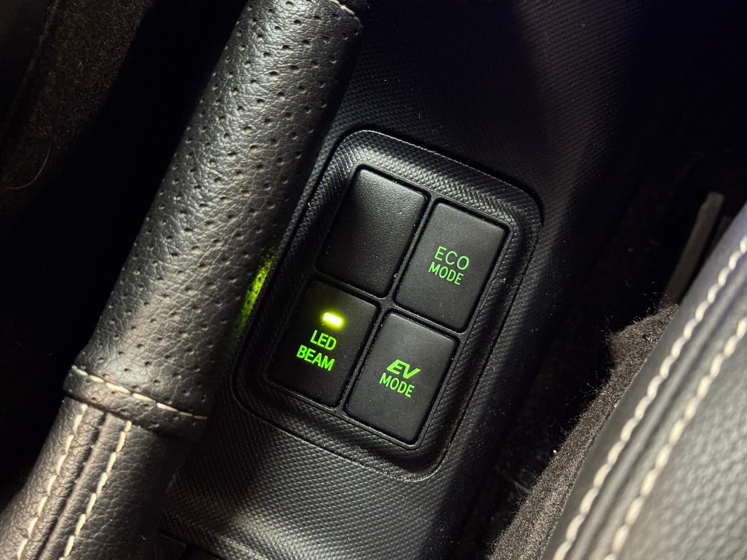 Used Toyota Aqua 2025 for sale - 77060361: Photo 52