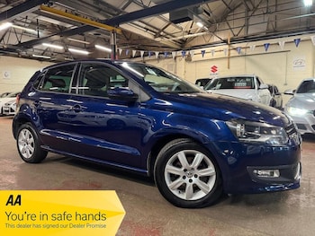 Used Volkswagen Polo 2014 for sale - 77840005: Photo
