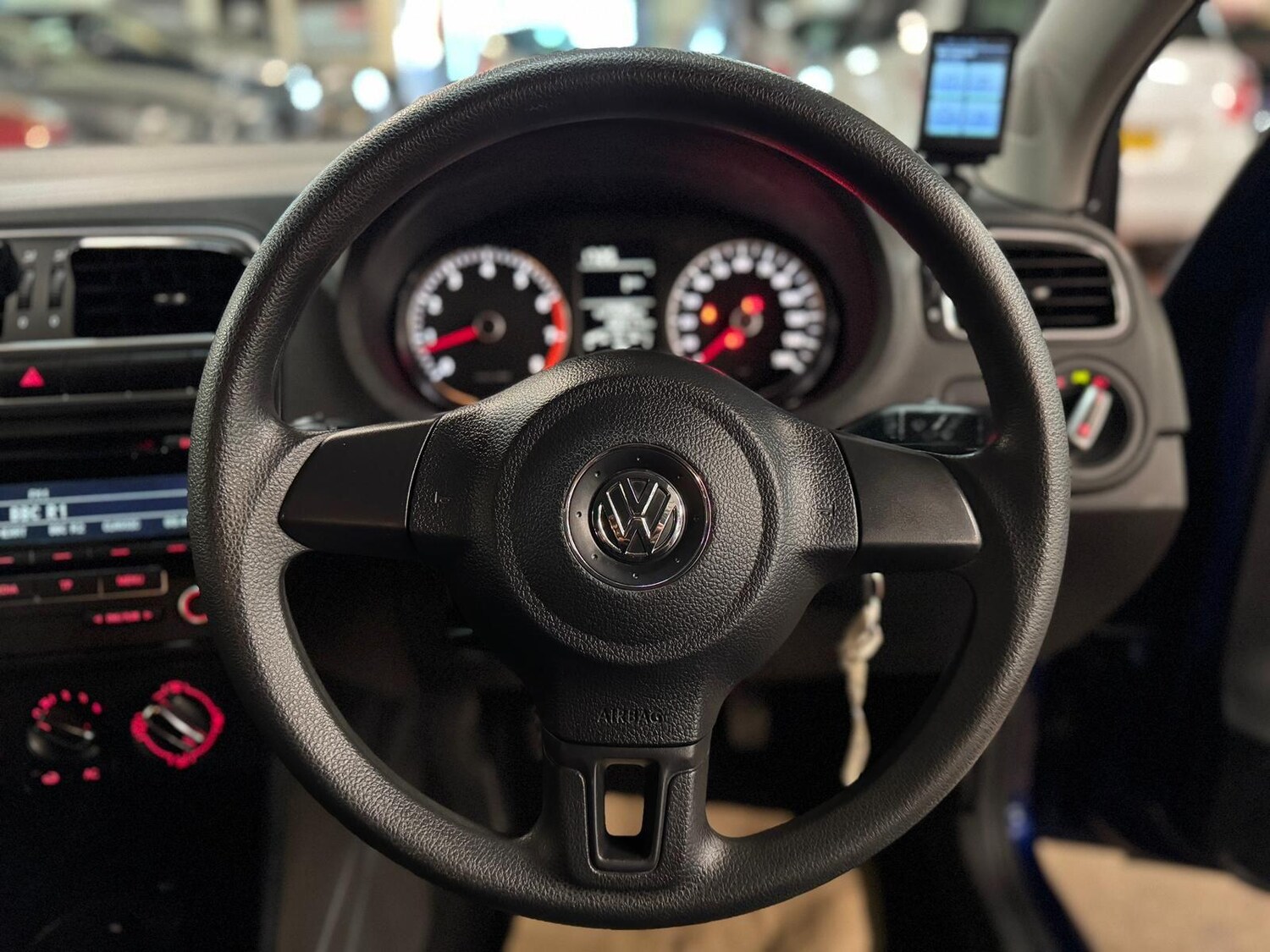 Used Volkswagen Polo 2014 for sale - 77840005: Photo 25