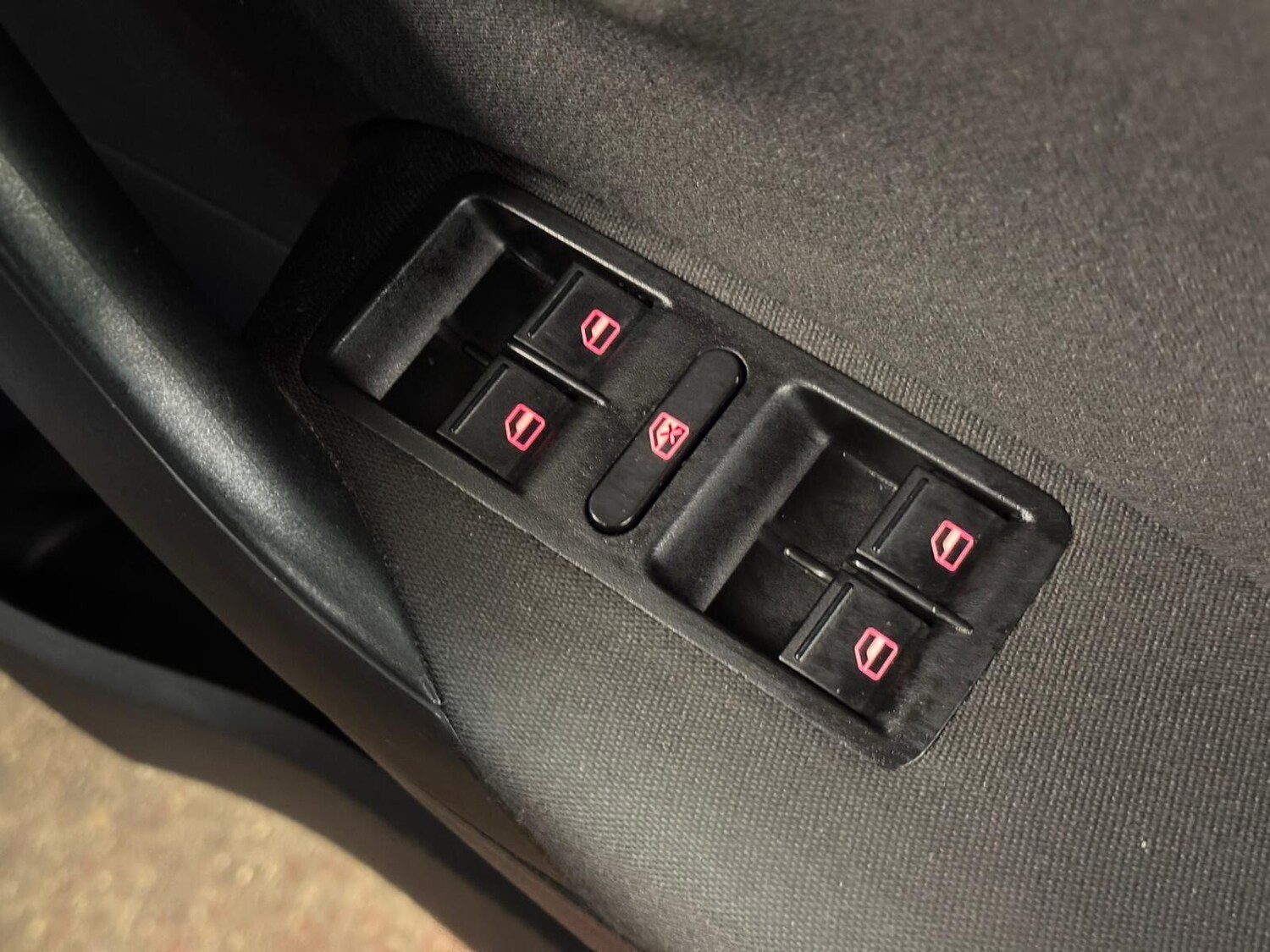 Used Volkswagen Polo 2014 for sale - 77840005: Photo 31