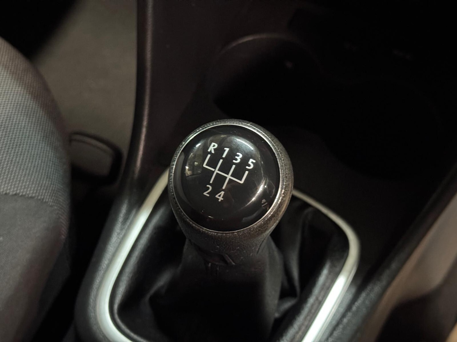 Used Volkswagen Polo 2014 for sale - 77840005: Photo 32