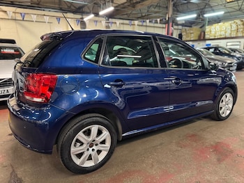 Used Volkswagen Polo 2014 for sale - 77840005: Photo