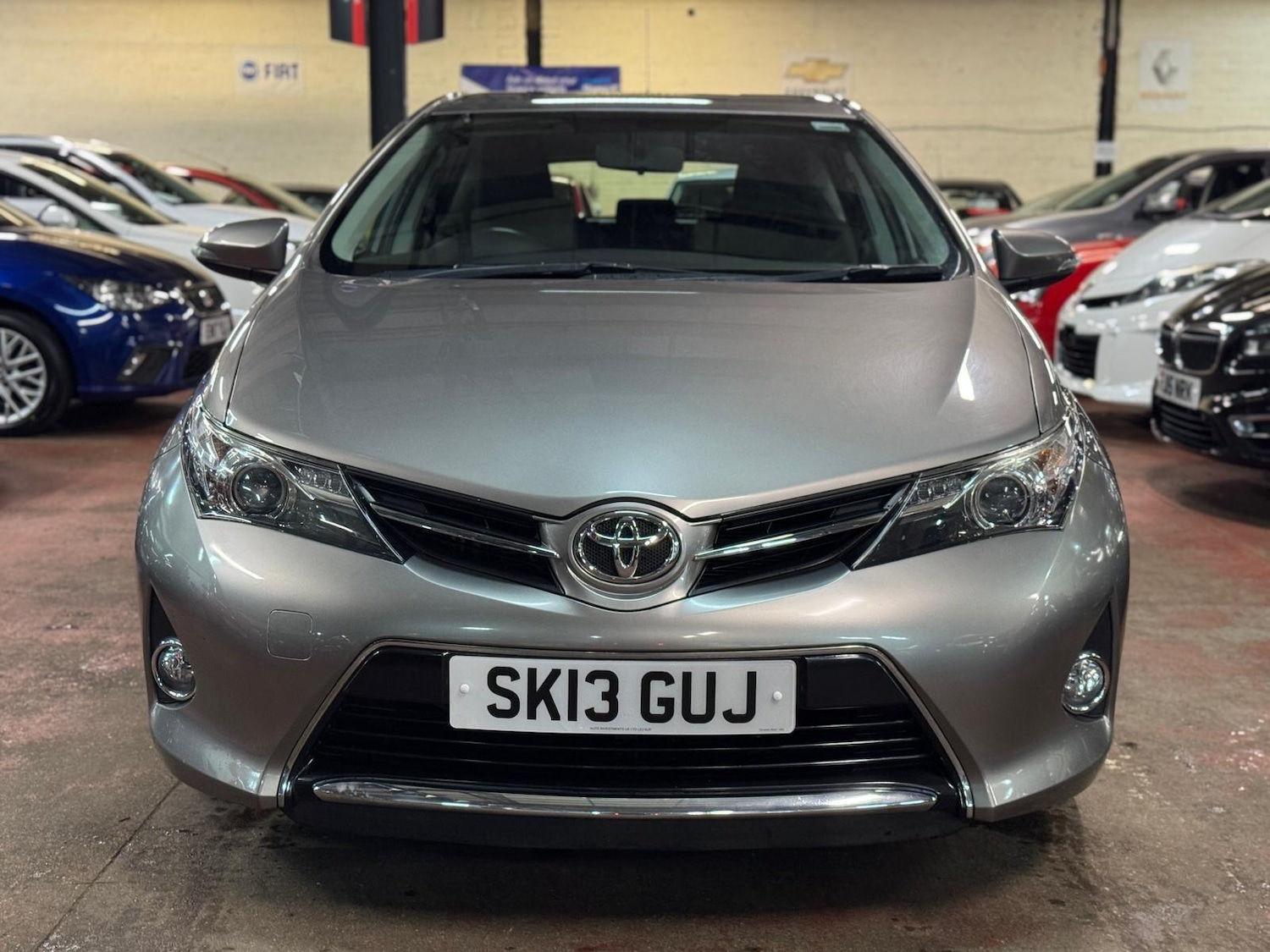 Used Toyota Auris 2013 for sale - 77852800: Photo 2