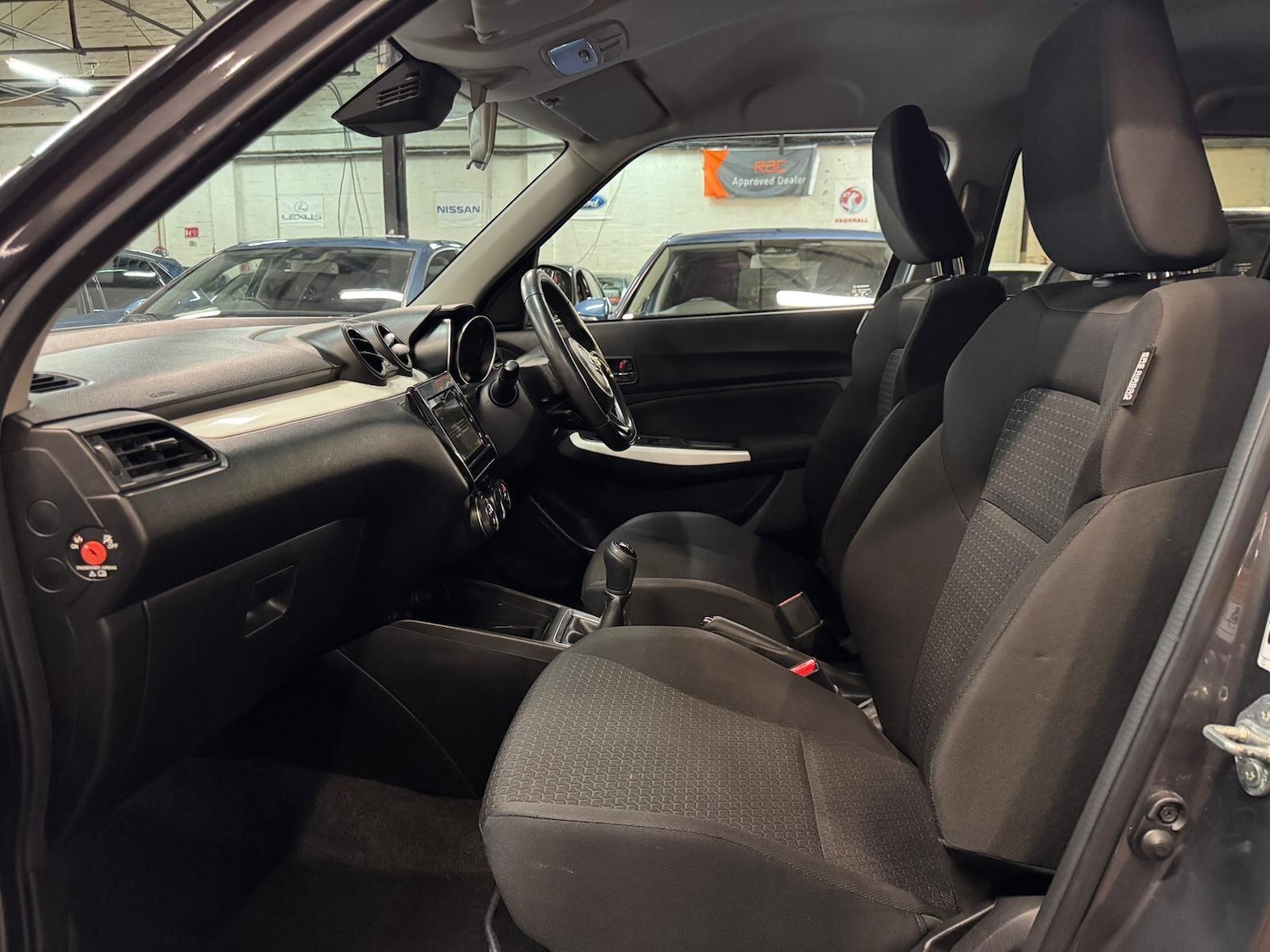 Used Suzuki Swift 2018 for sale - 76781339: Photo 20