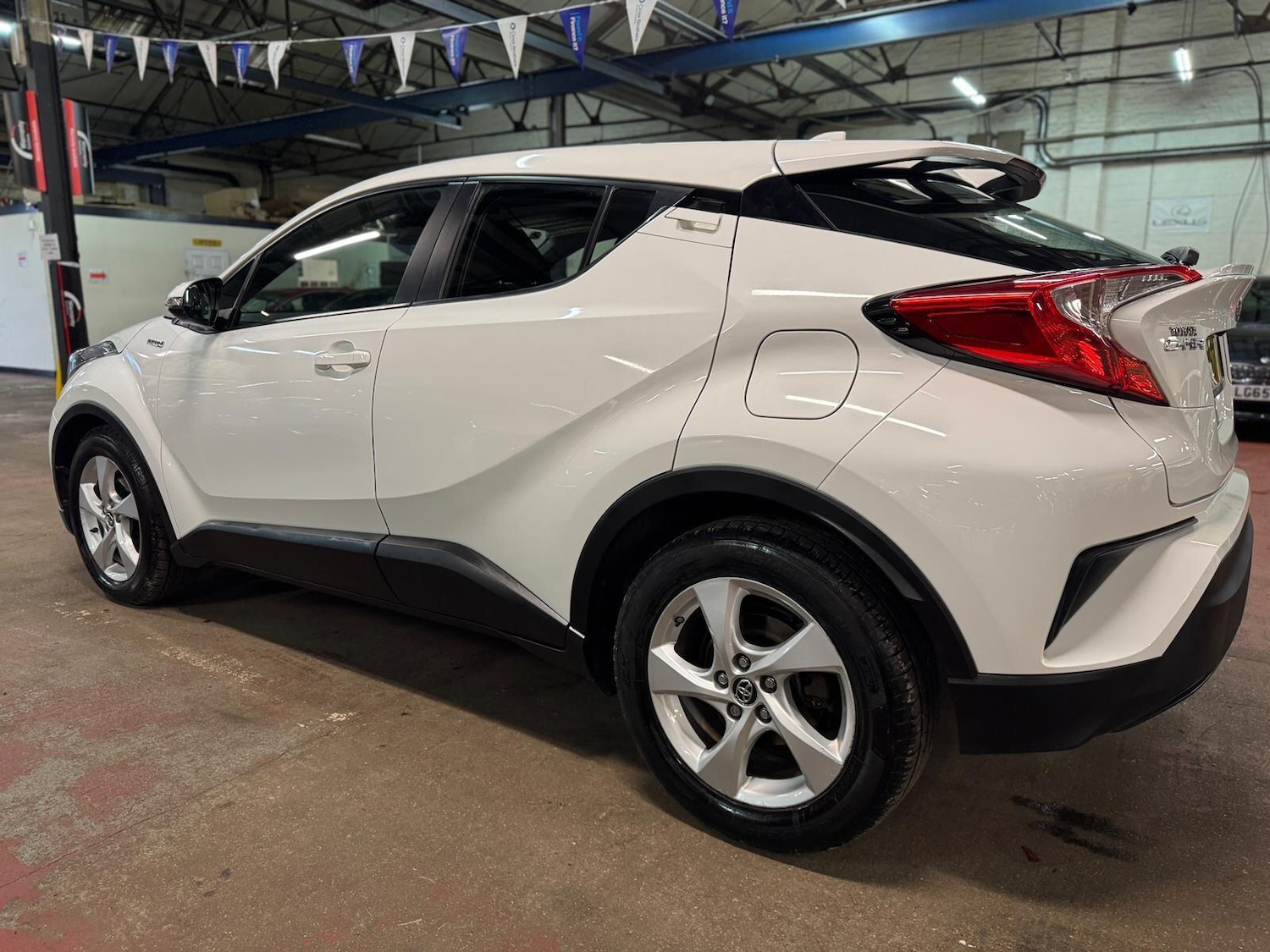 Used Toyota C-HR 2019 for sale - 77784170: Photo 7
