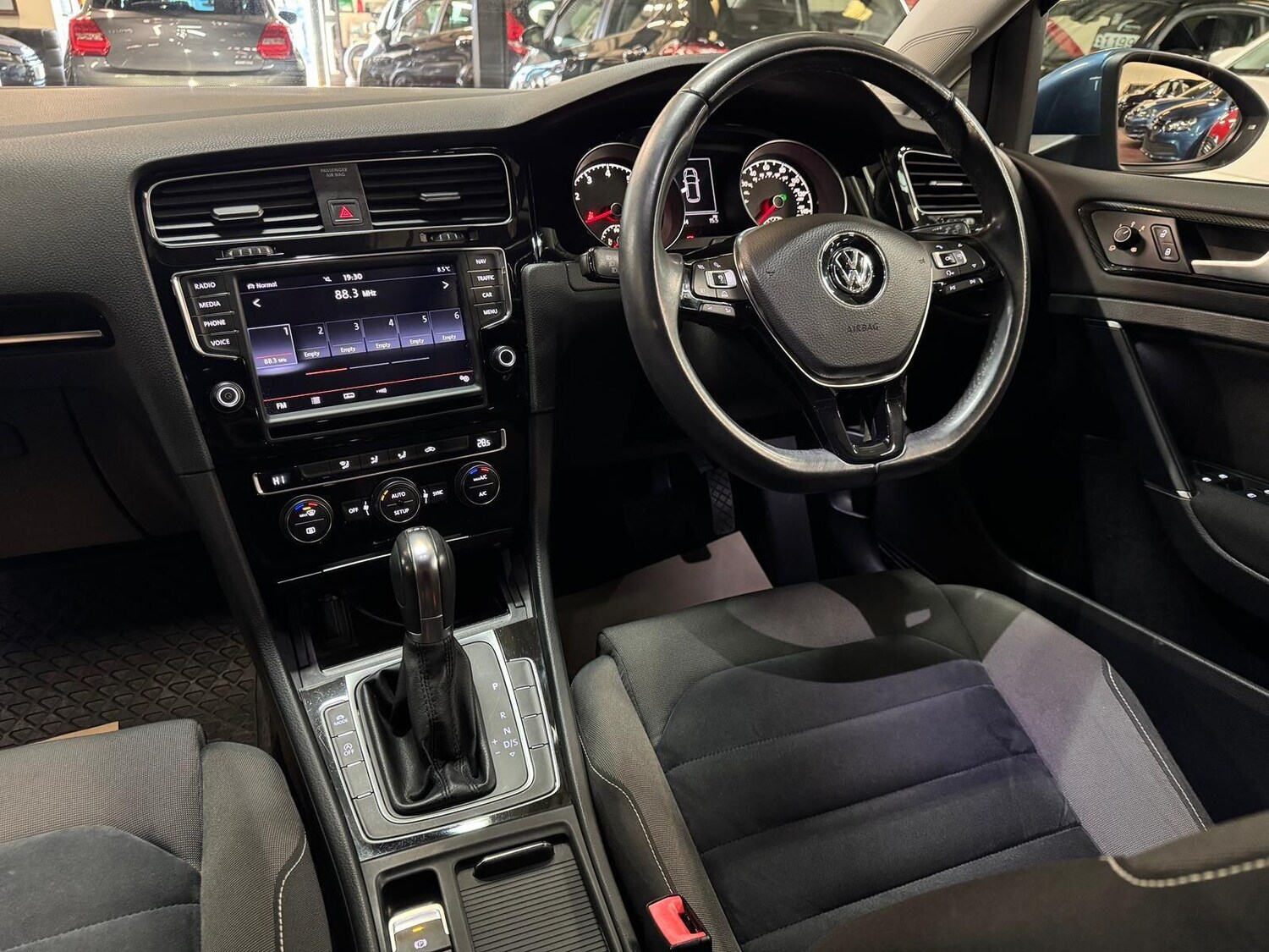 Used Volkswagen Golf for sale - 76781052: Photo 35