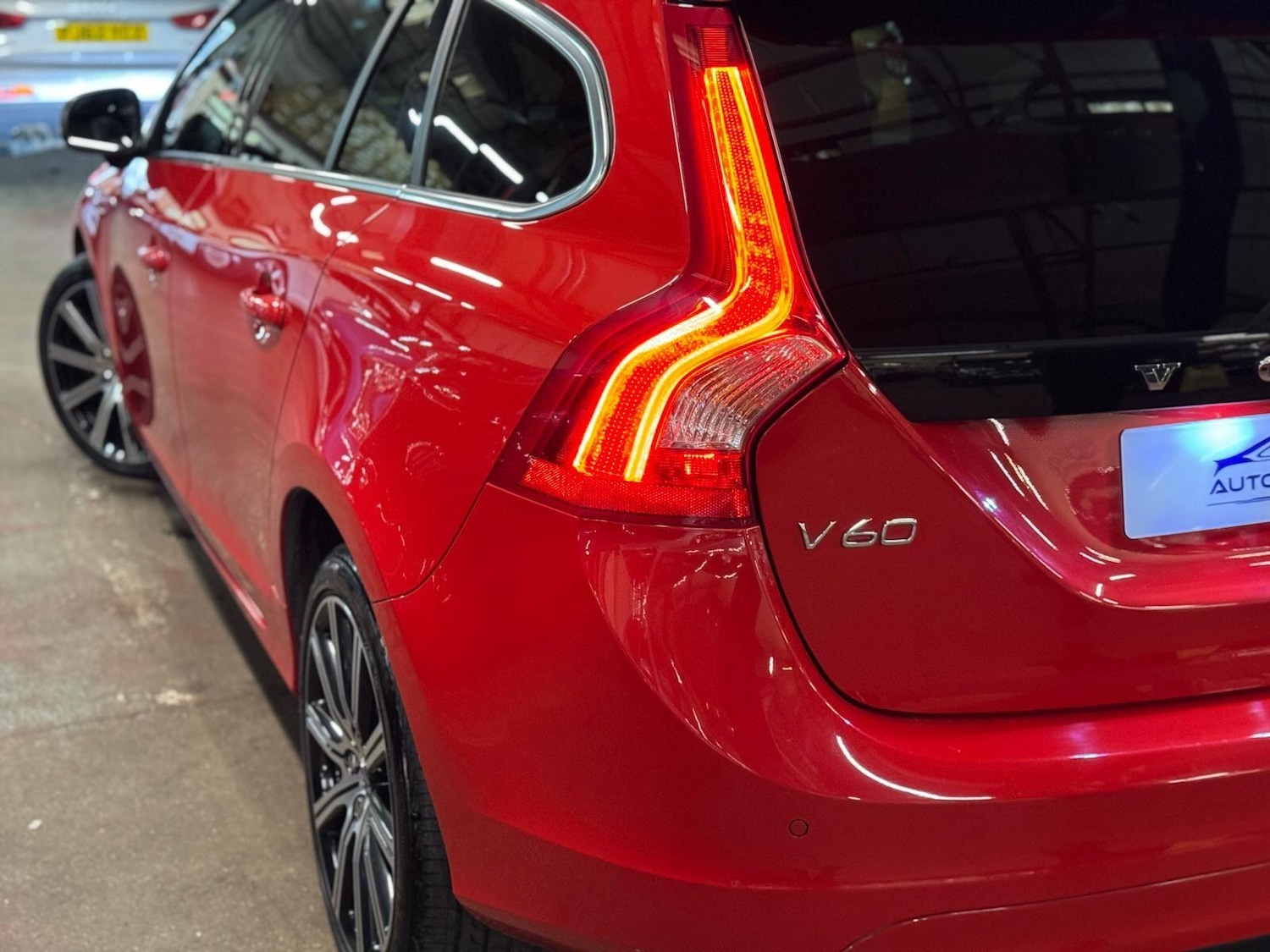 Used Volvo V60 for sale - 77029664: Photo 11