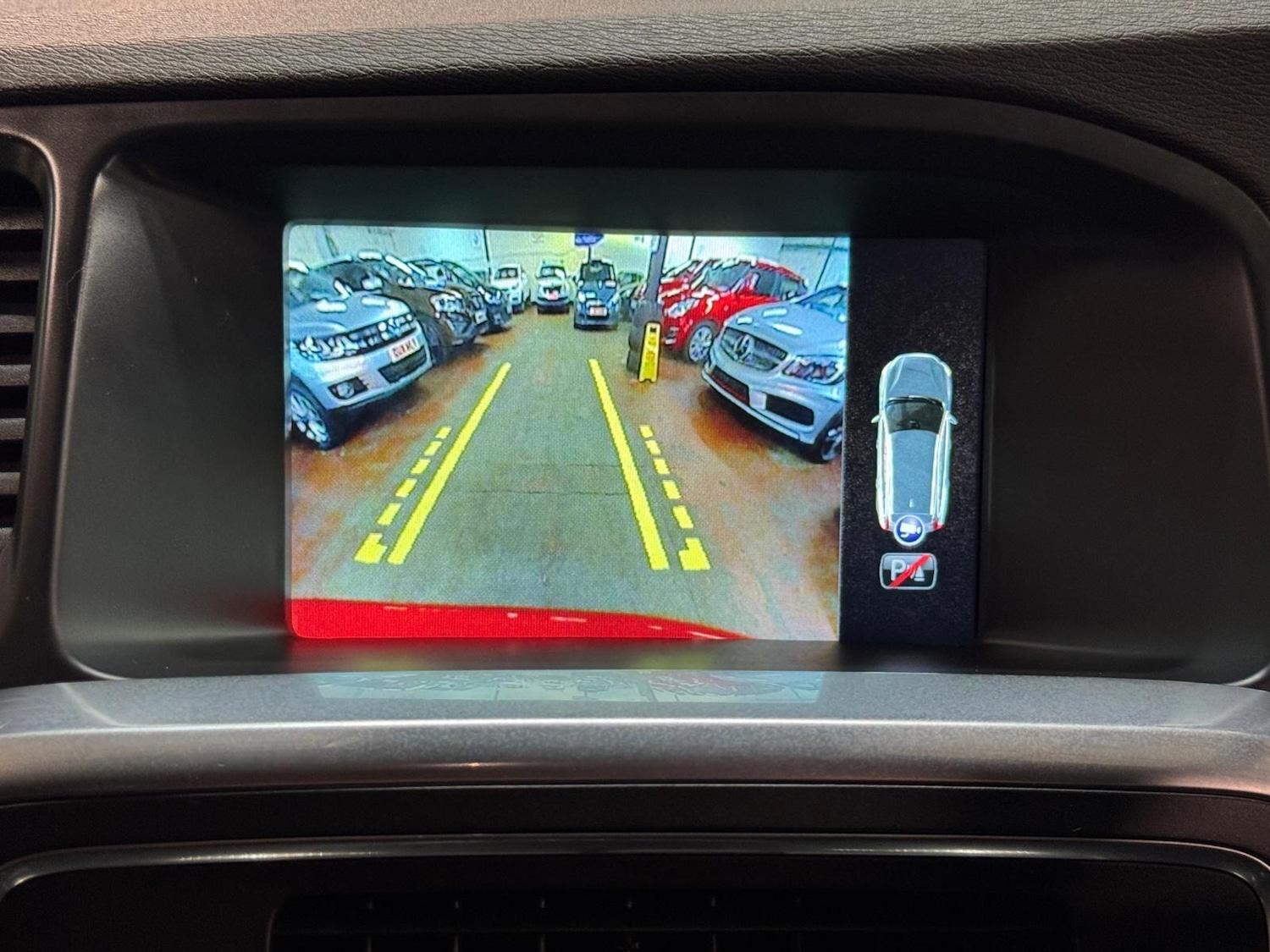 Used Volvo V60 for sale - 77029664: Photo 37