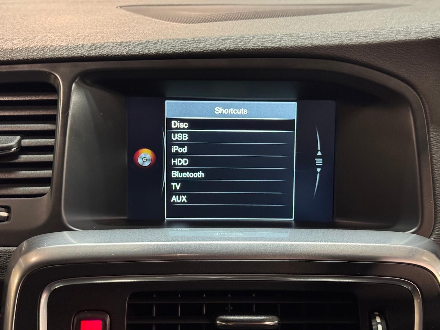 Used Volvo V60 for sale - 77029664: Photo 42