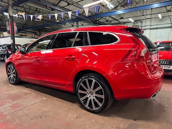 Used Volvo V60 2015 for sale - 77029664: Photo