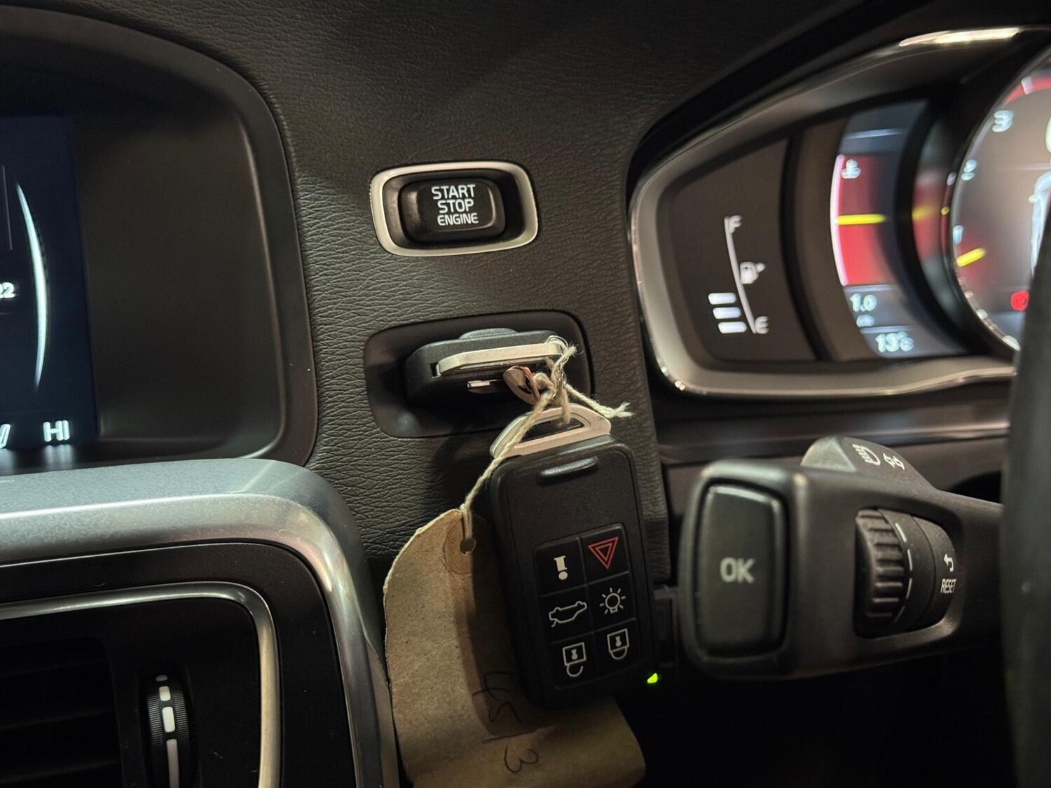 Used Volvo V60 for sale - 77029664: Photo 50