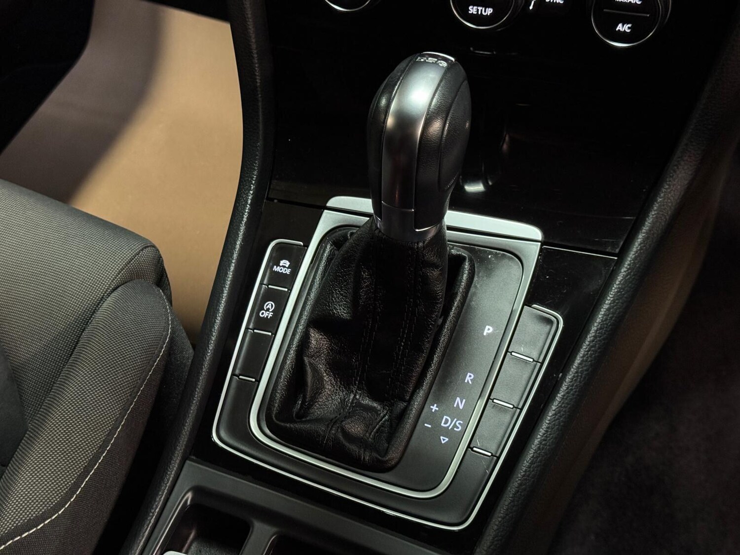 Used Volkswagen Golf for sale - 76425293: Photo 44