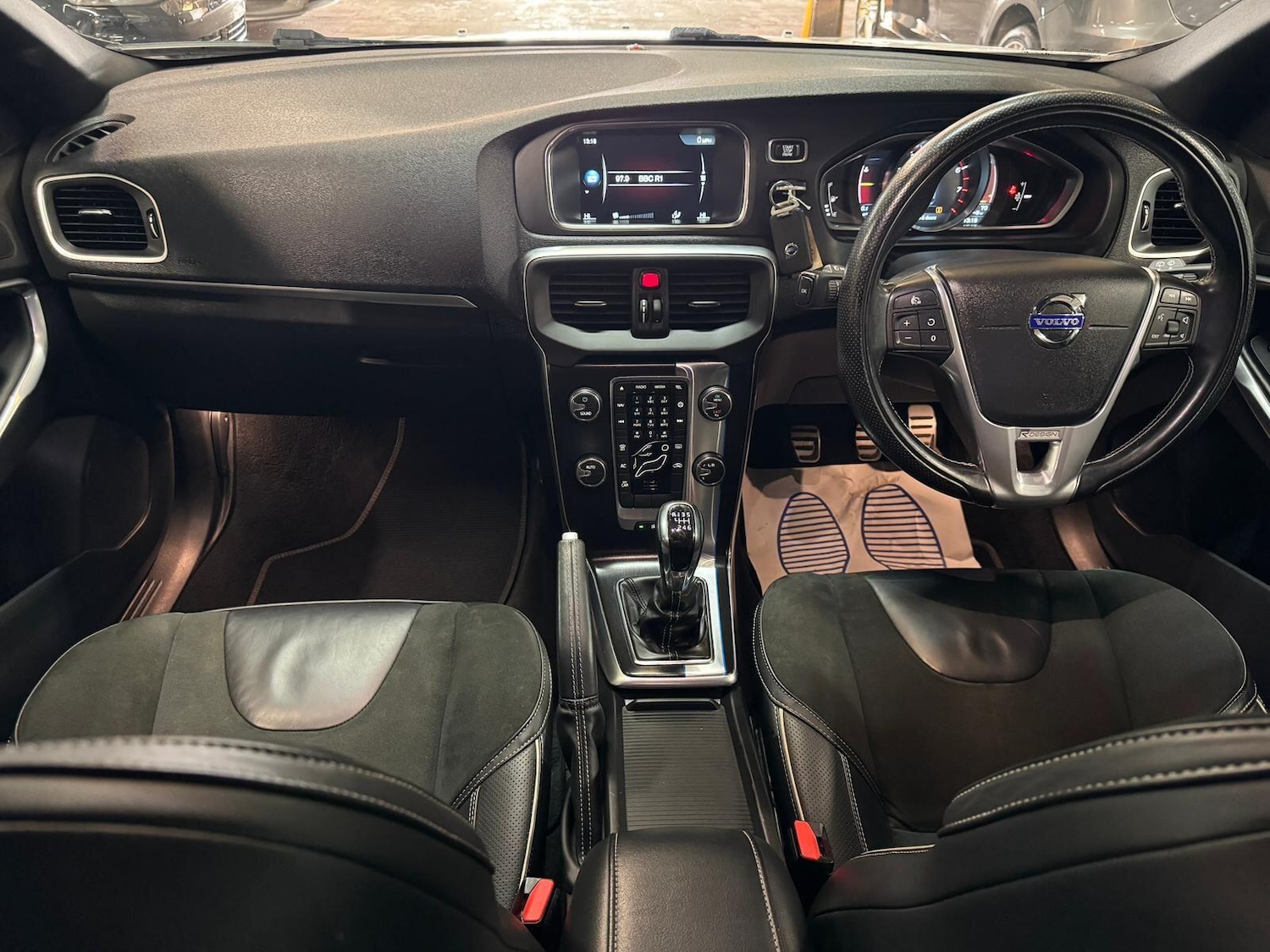 Used Volvo V40 2015 for sale - 77768450: Photo 21