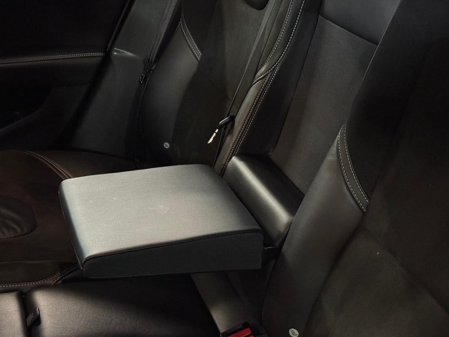 Used Volvo V40 2015 for sale - 77768450: Photo 40