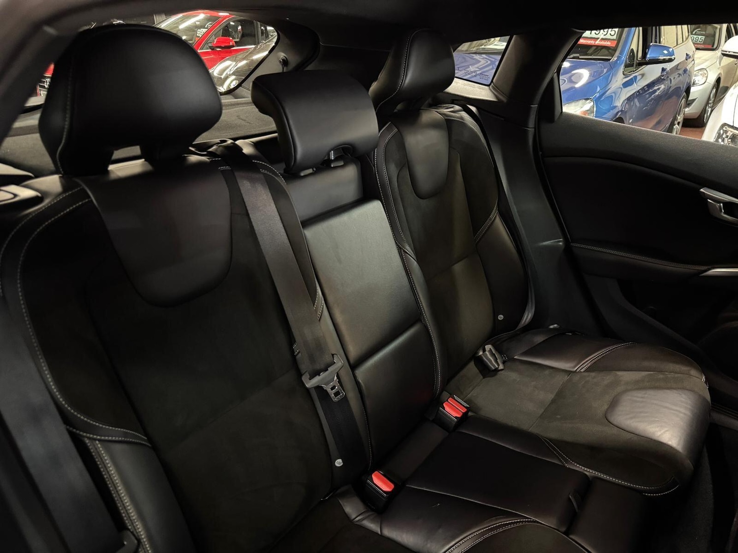 Used Volvo V40 2015 for sale - 77768450: Photo 43