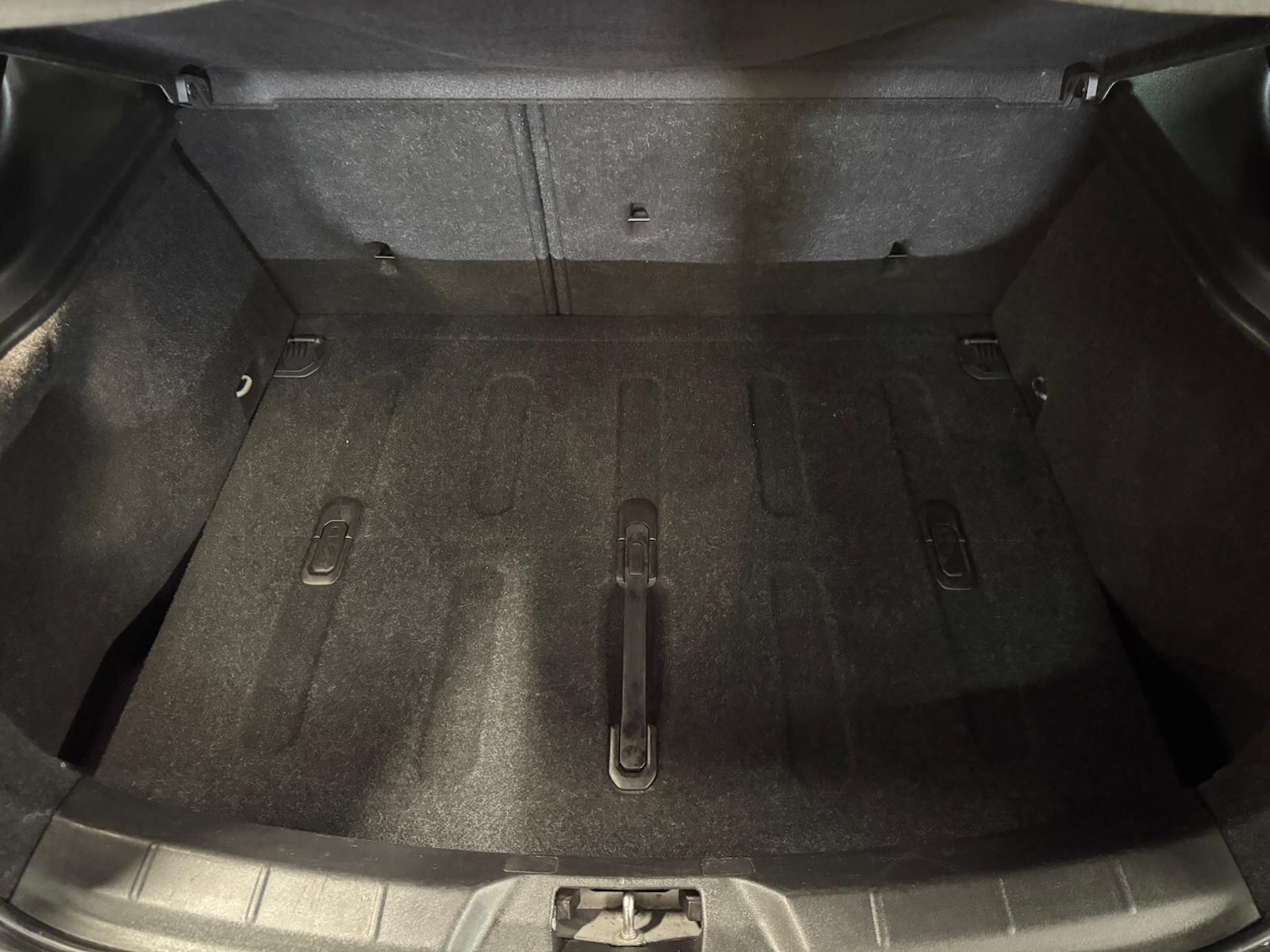 Used Volvo V40 2015 for sale - 77768450: Photo 49