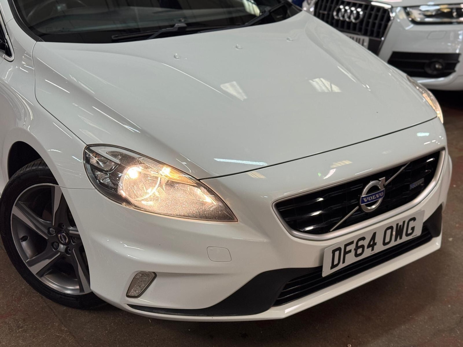 Used Volvo V40 2015 for sale - 77768450: Photo 9