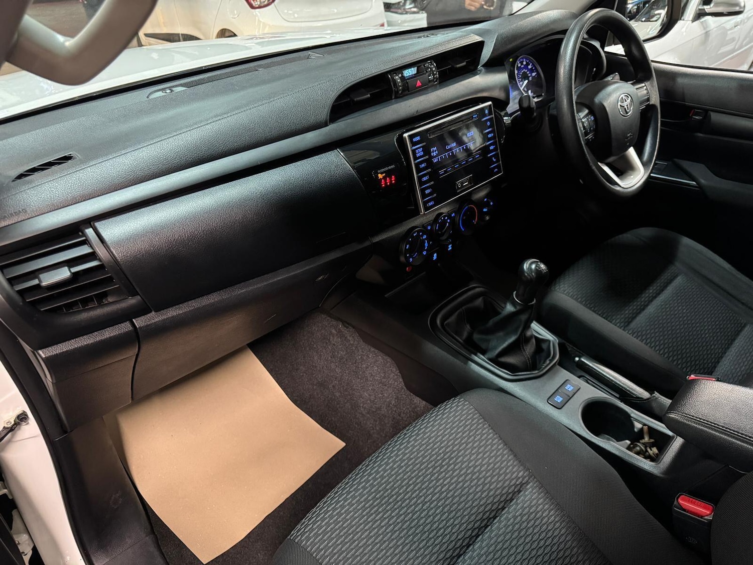 Used Toyota Hilux 2019 for sale - 76727792: Photo 24