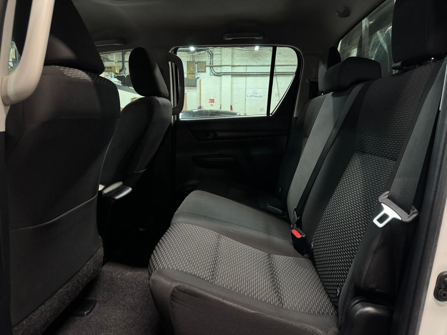 Used Toyota Hilux 2019 for sale - 76727792: Photo 29