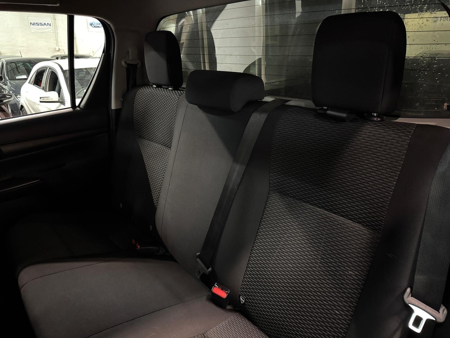 Used Toyota Hilux 2019 for sale - 76727792: Photo 30