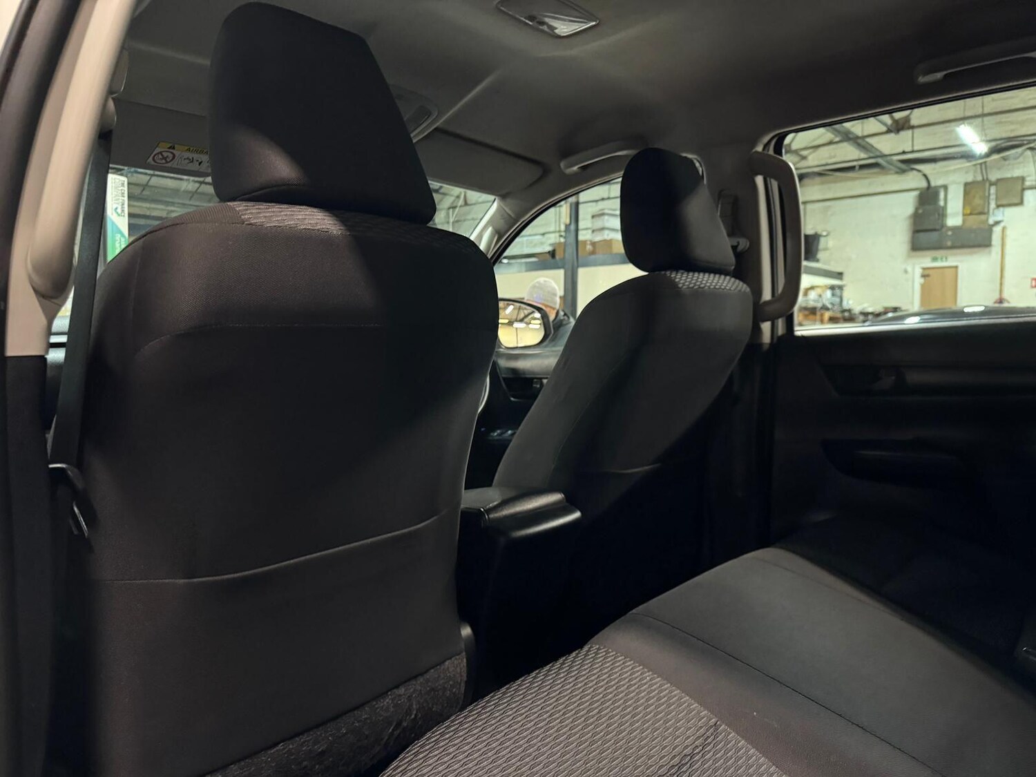 Used Toyota Hilux 2019 for sale - 76727792: Photo 31