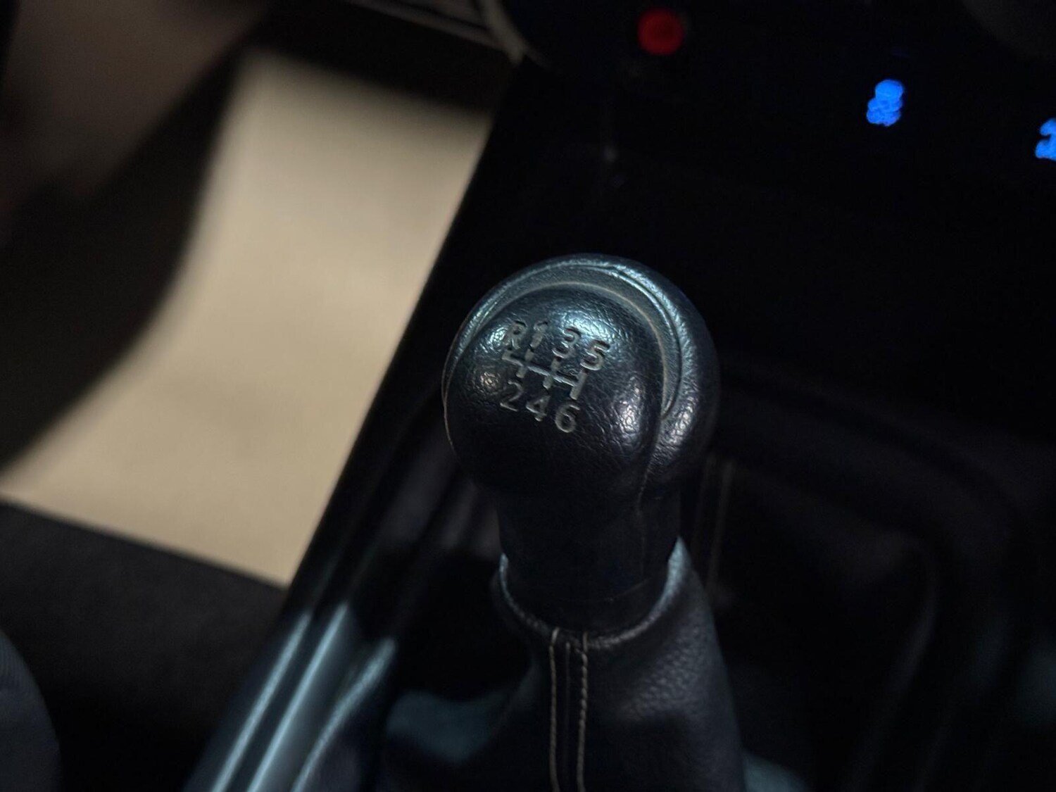 Used Toyota Hilux 2019 for sale - 76727792: Photo 47