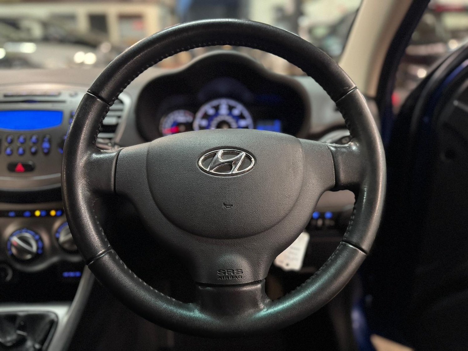 Used Hyundai i10 2012 for sale - 76743330: Photo 29