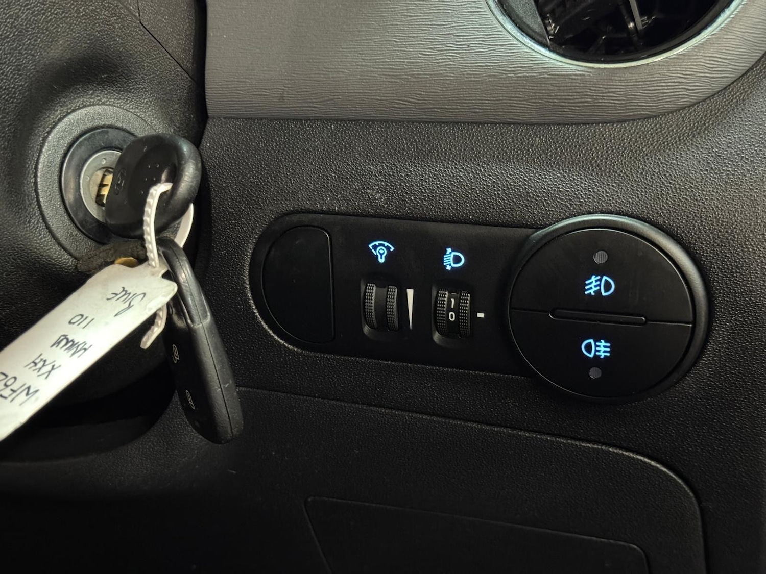 Used Hyundai i10 2012 for sale - 76743330: Photo 30