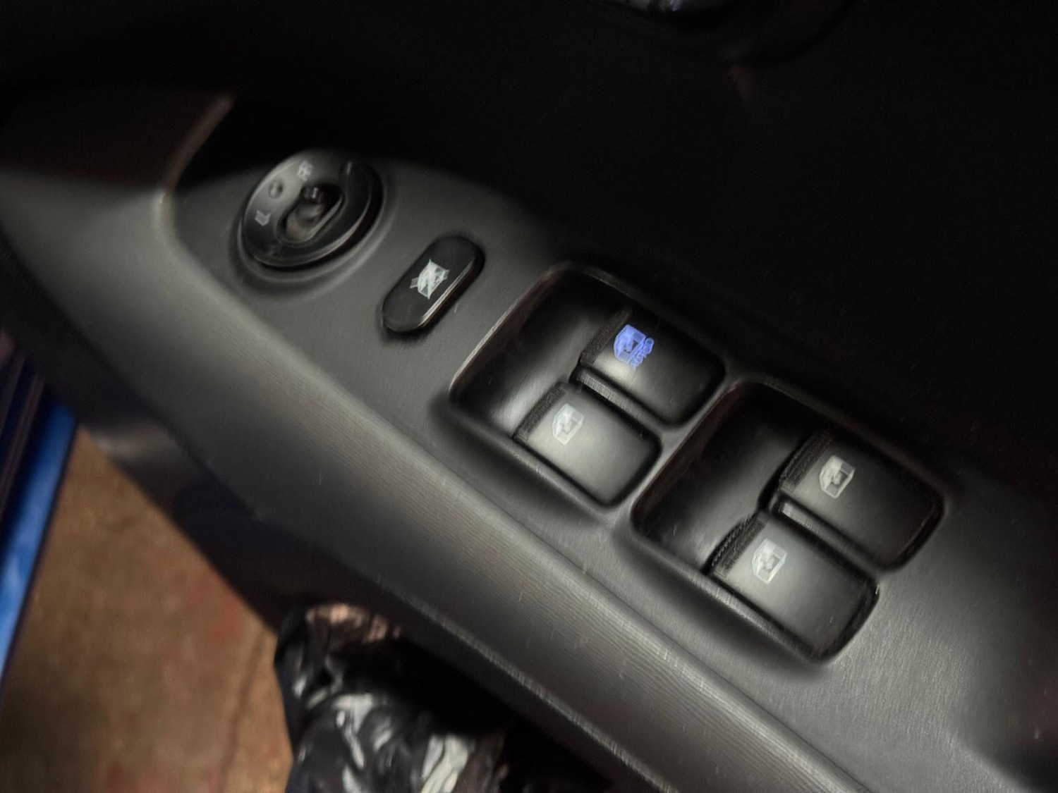 Used Hyundai i10 2012 for sale - 76743330: Photo 31