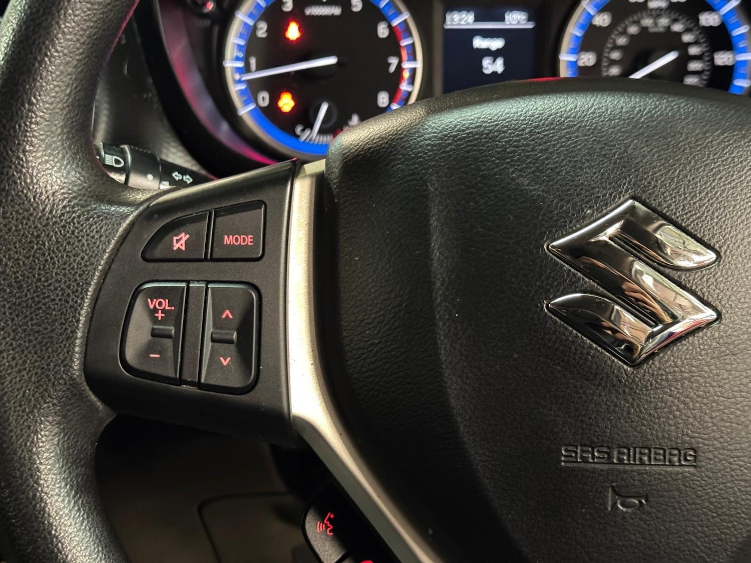 Used Suzuki SX4 S-Cross 2015 for sale - 76912832: Photo 35