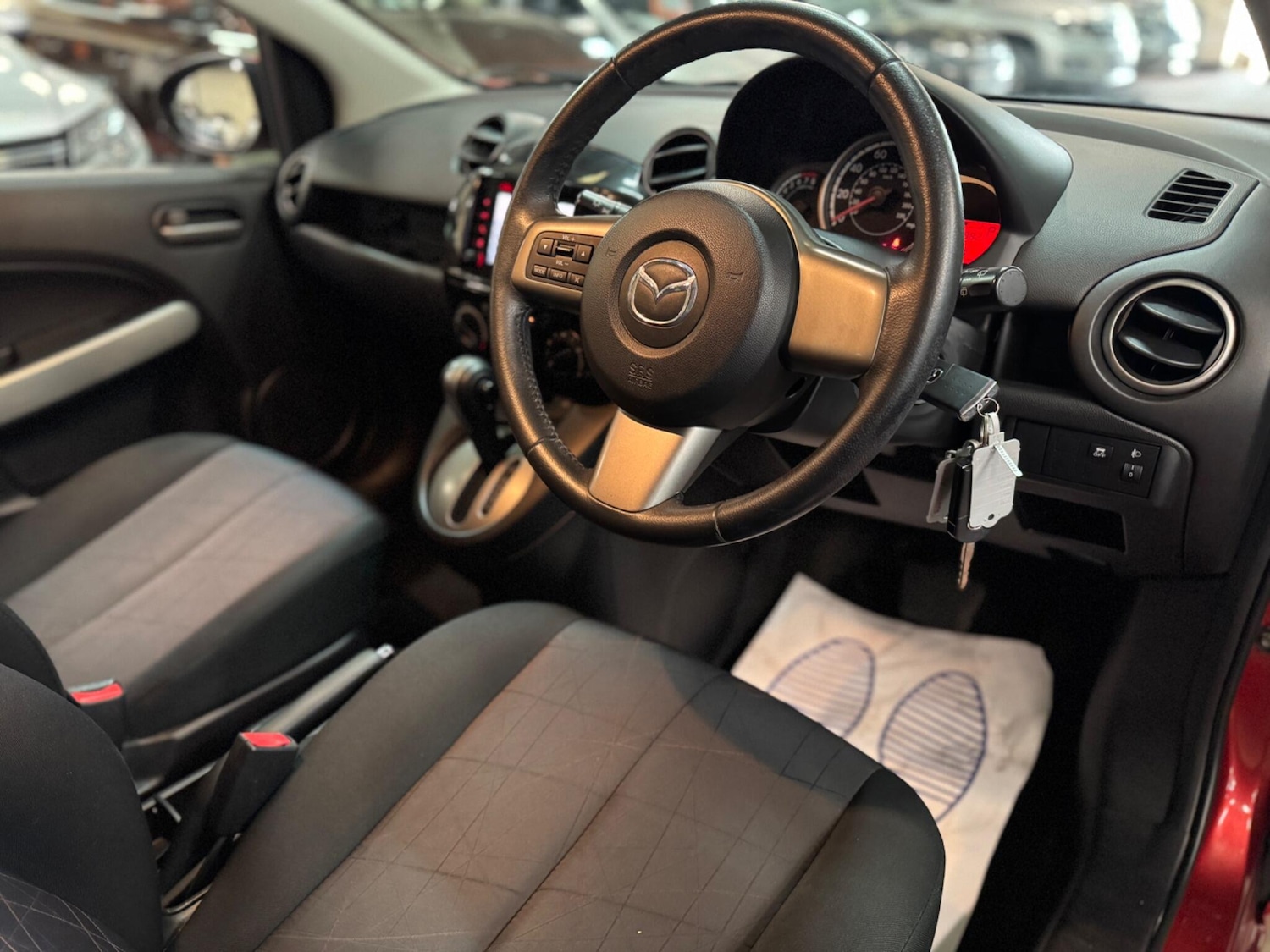 Used Mazda Mazda2 2014 for sale - 76020419: Photo 13