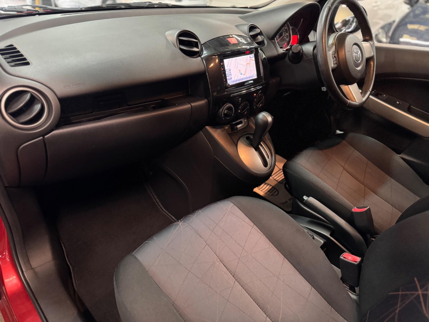 Used Mazda Mazda2 2014 for sale - 76020419: Photo 14