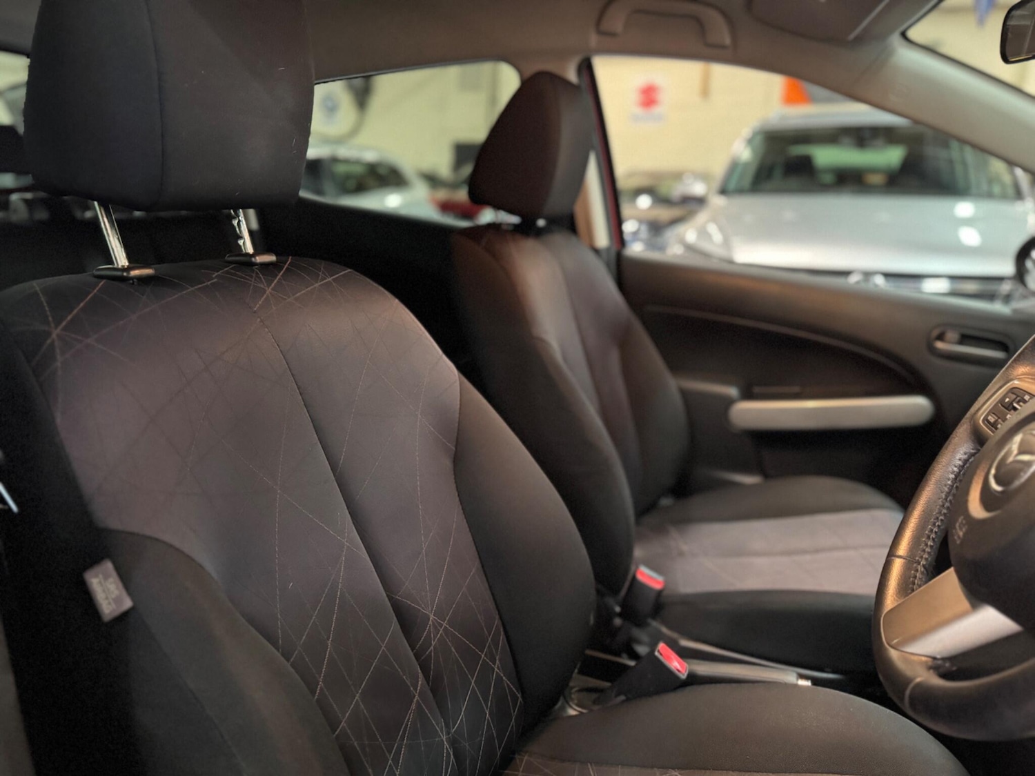 Used Mazda Mazda2 2014 for sale - 76020419: Photo 15