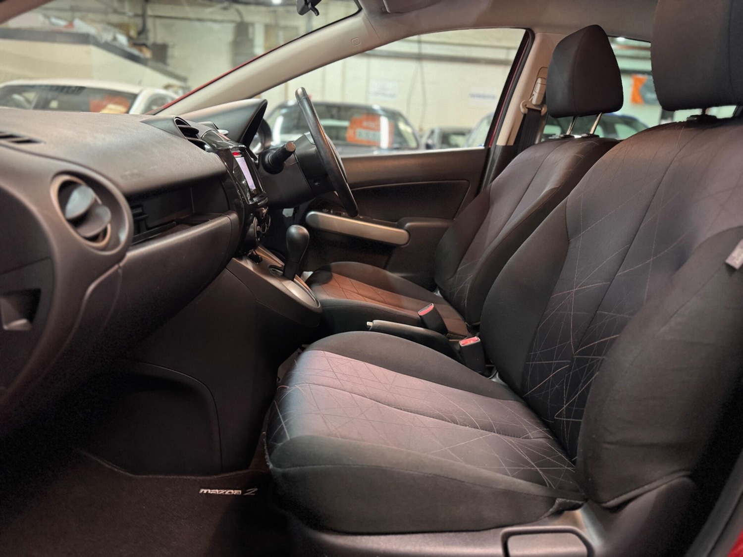 Used Mazda Mazda2 2014 for sale - 76020419: Photo 17