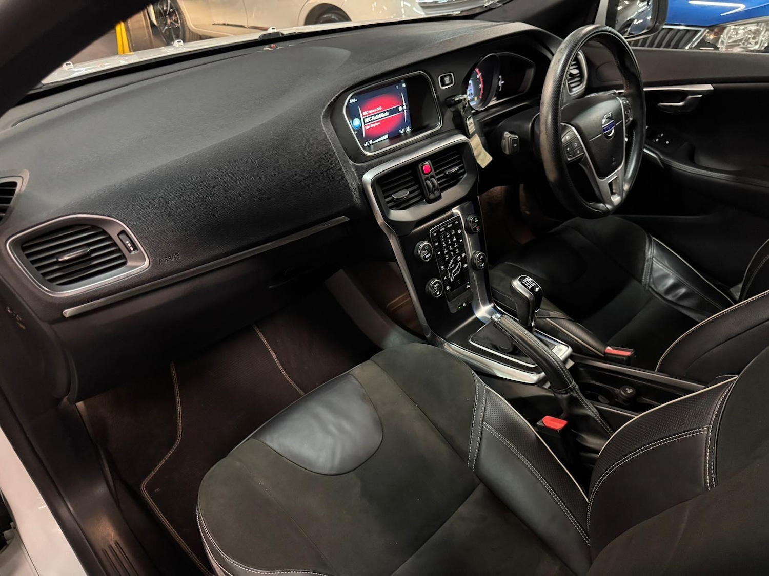 Used Volvo V40 2015 for sale - 77958289: Photo 21