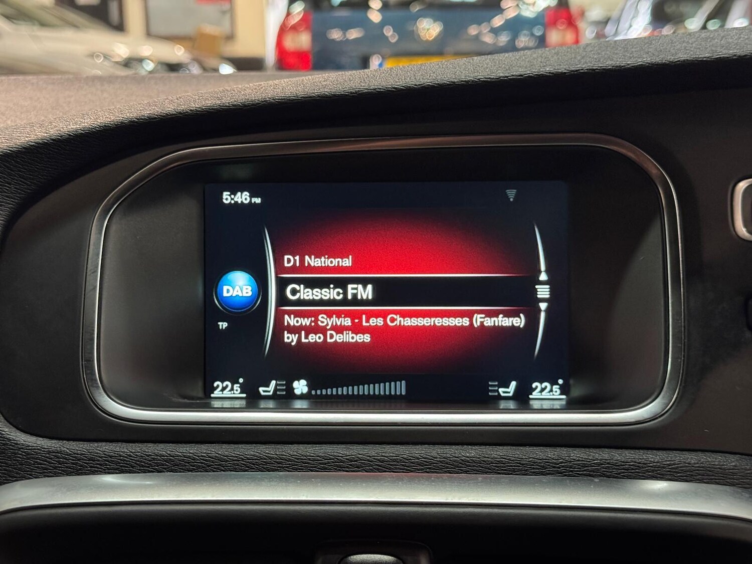 Used Volvo V40 2015 for sale - 77958289: Photo 27