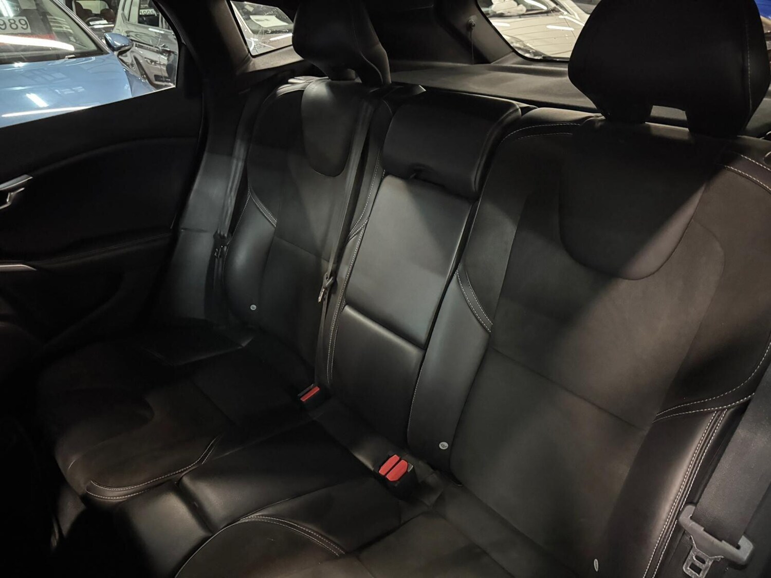 Used Volvo V40 2015 for sale - 77958289: Photo 39