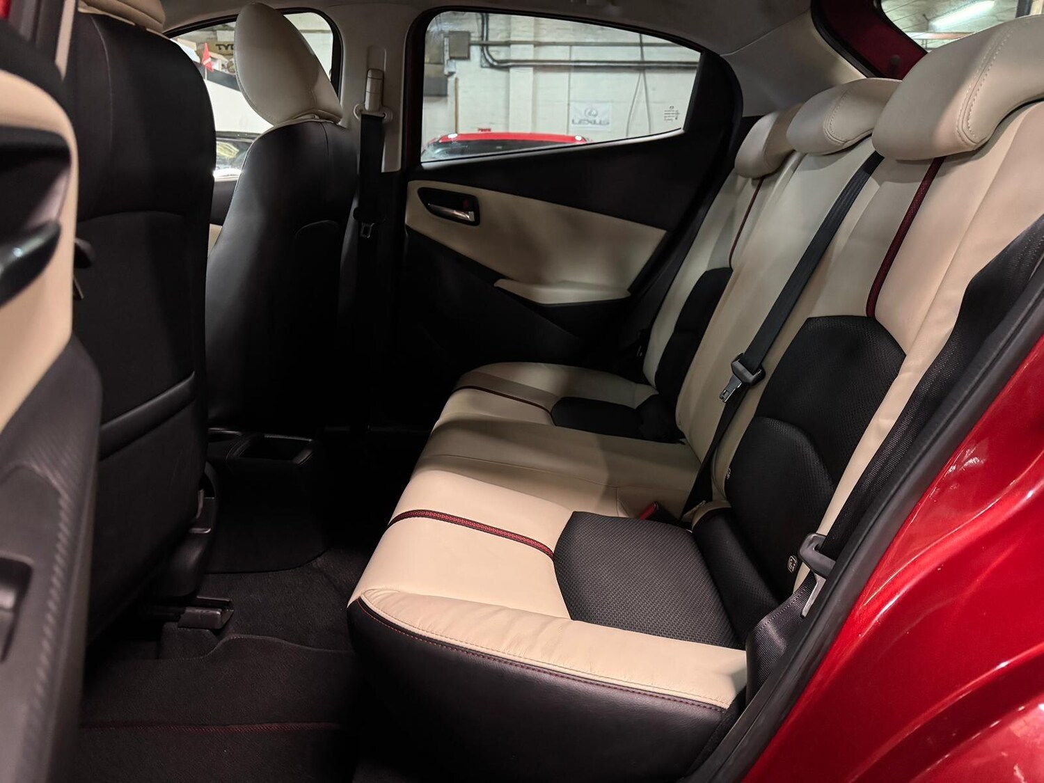 Used Mazda Mazda2 2015 for sale - 77510818: Photo 27