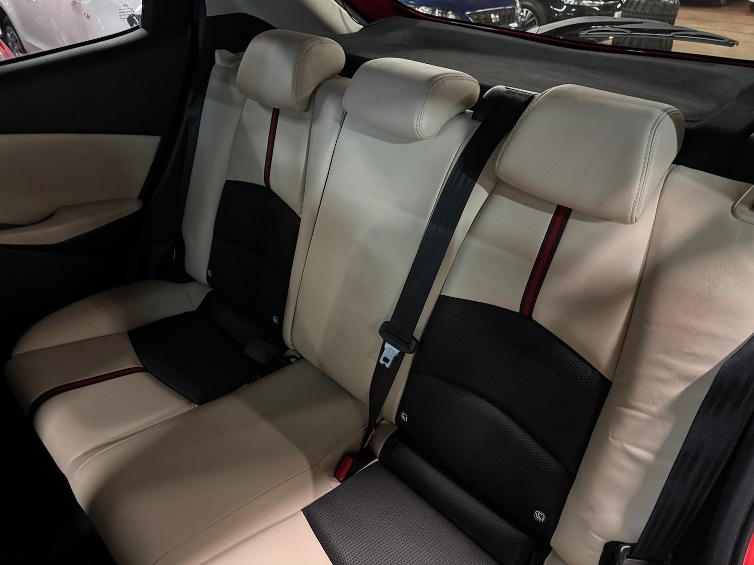 Used Mazda Mazda2 2015 for sale - 77510818: Photo 28