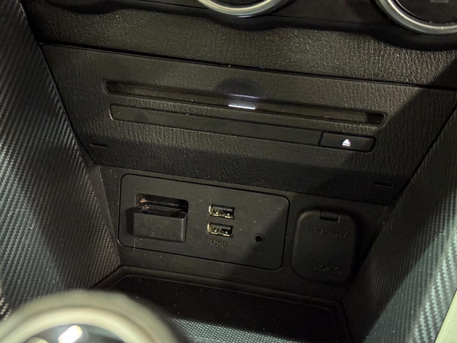 Used Mazda Mazda2 2015 for sale - 77510818: Photo 45