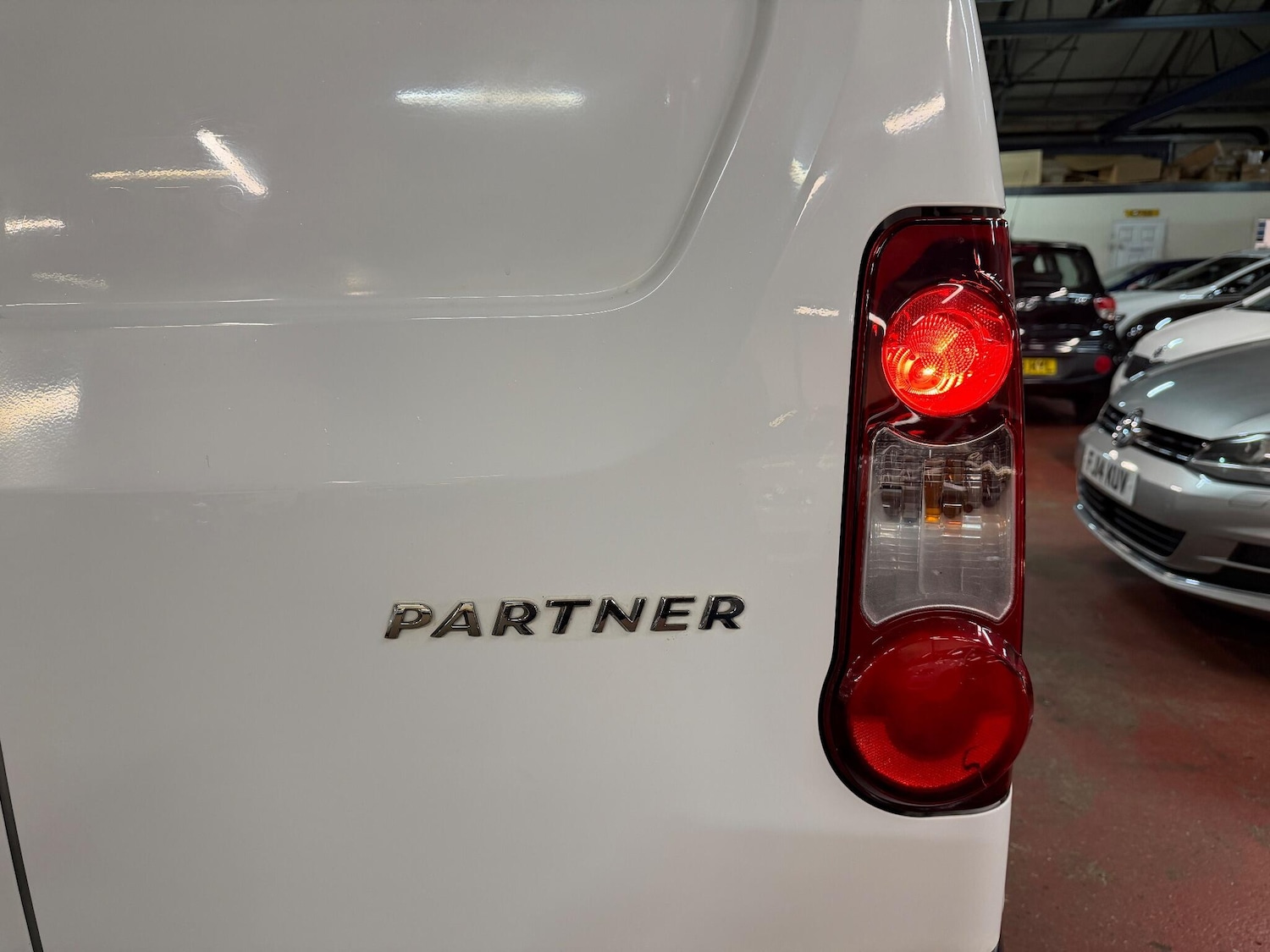 Used Peugeot Partner 2015 for sale - 76953565: Photo 10