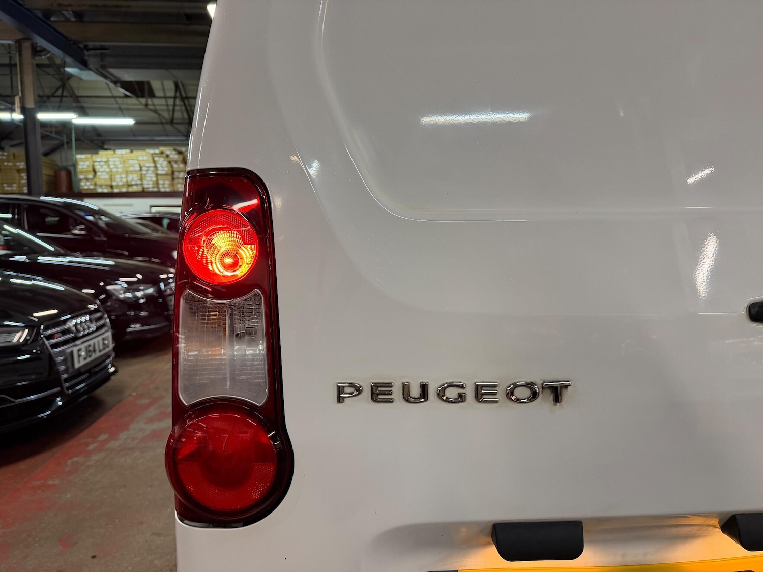 Used Peugeot Partner 2015 for sale - 76953565: Photo 11
