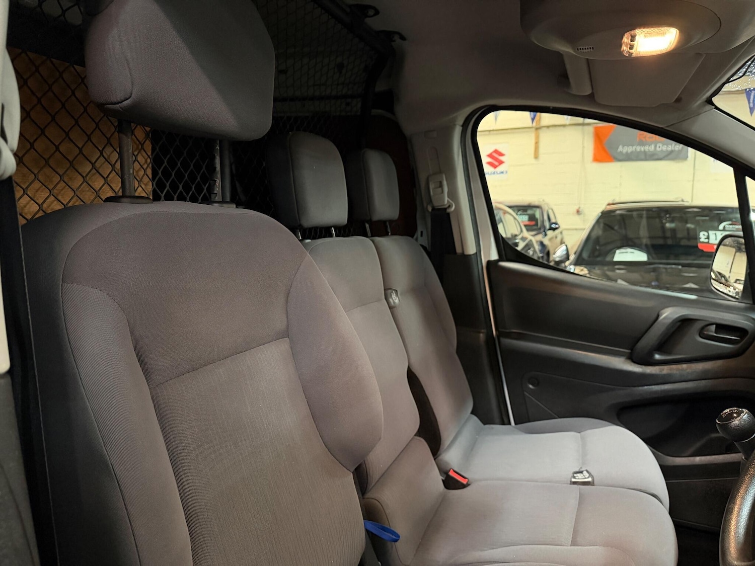 Used Peugeot Partner 2015 for sale - 76953565: Photo 14