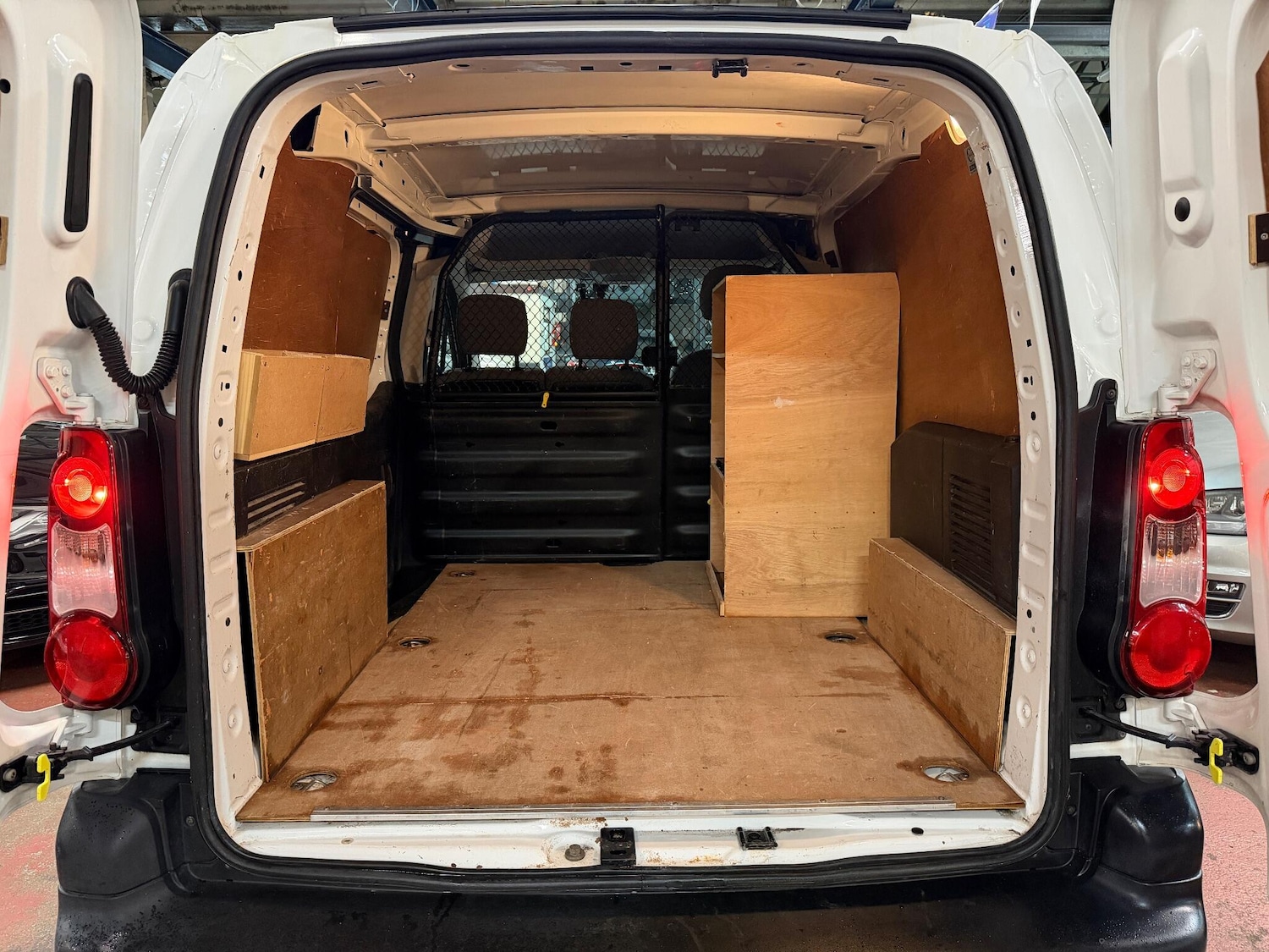 Used Peugeot Partner 2015 for sale - 76953565: Photo 31